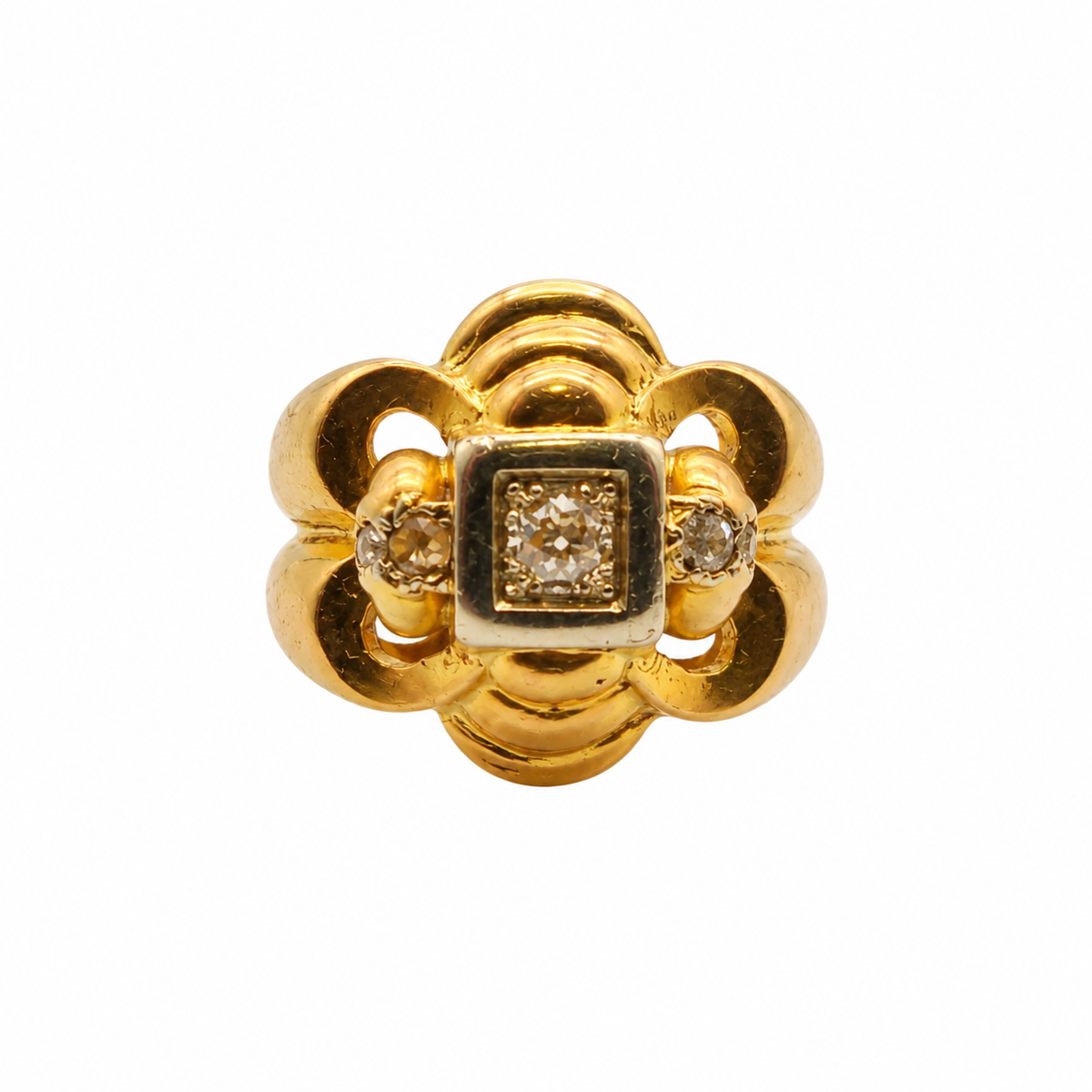Bague ancienne en or jaune 18 carats avec diamant central taille ancienne et quatre diamants taille rose, vue de dessus