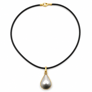 Collier Cordon Cuir et Pendentif Perle en Or Jaune 18 Carats