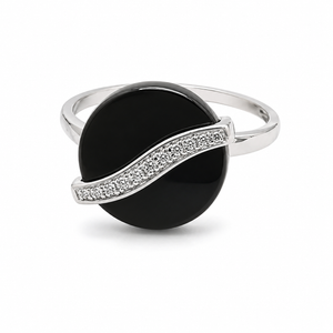 18K White Gold Onyx Diamond Vintage Design Ring