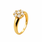 Bague marguerite ancienne en or jaune 18 carats – vue de trois quarts