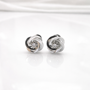 Boucles d'Oreilles Fleur en Or Blanc 18 Carats et Diamants Naturels 0,08 ct