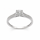 Bague solitaire fleur en or gris 18 carats sertie de diamants 0,31 ct, vue de face